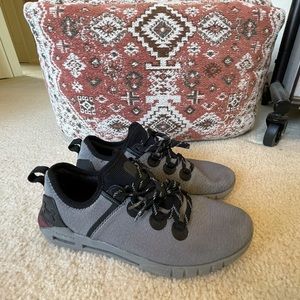 Under Armour | HOVR SLK